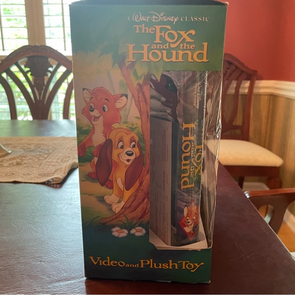 The Fox and the Hound Walt Disney Black Diamond collection sealed VHS &plush toy - Picture 3 of 6